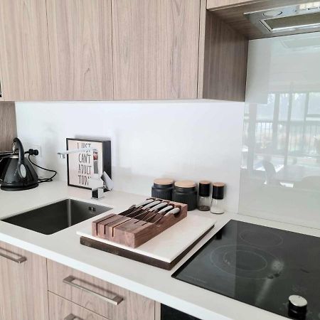 Modern 1 Bedroom Apartment Across From Hagley Park Christchurch Kültér fotó